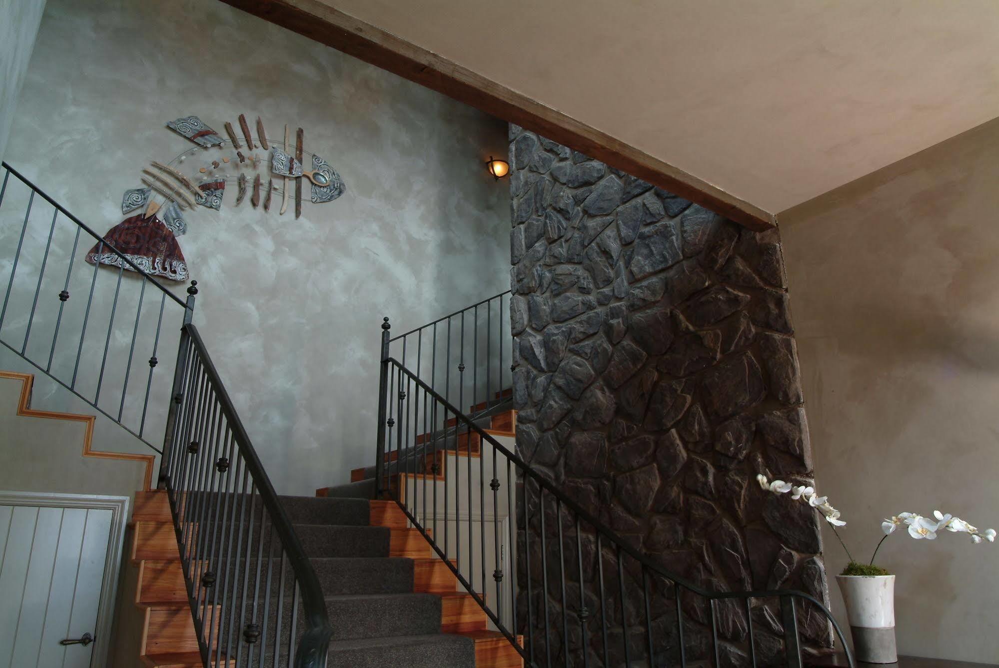 Tauhara Sunrise Lodge タウポ エクステリア 写真